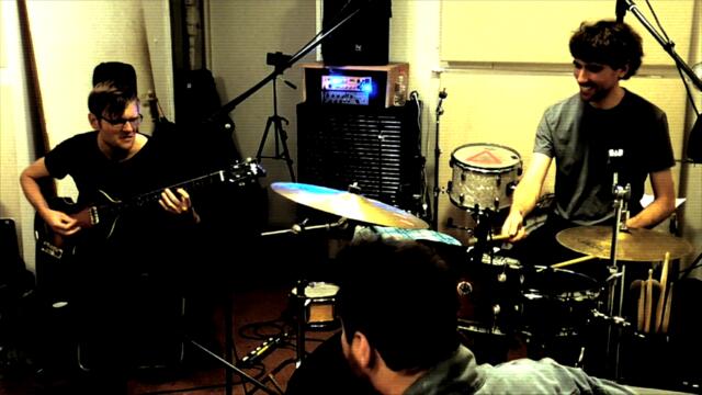 Lords of Lounge - Cry Me a Reverb