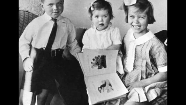 Grace Kelly from 0 to 52 years old