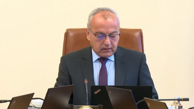 Премиерът Донев: В почистването в Карловско ще се включат допълнително 400 военнослужещи и техника