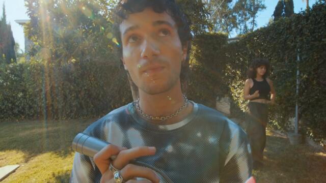 Jeremy Zucker, BENEE - i'm so happy (Official Music Video)