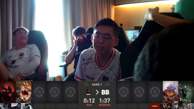 Mushi releasing Toxic Air while drafting