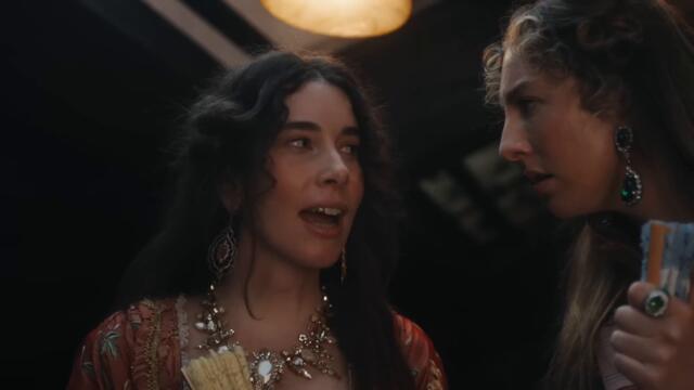 Taylor Swift - Bejeweled (Official Music Video)