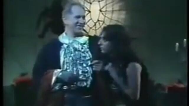 Alice Cooper and Vincent Price perform Black Widow - A spooky mini-movie