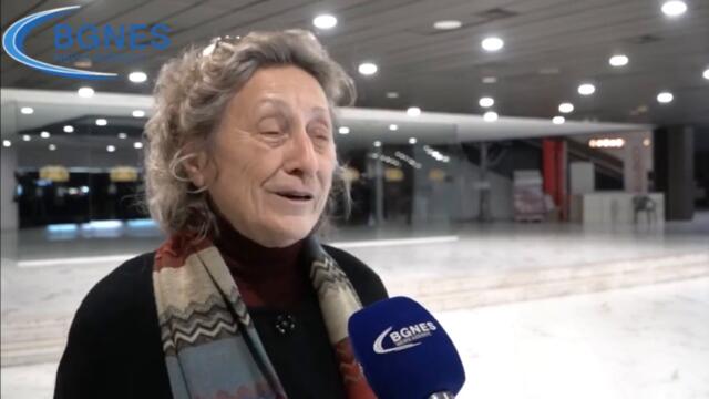 Нешка Робева преди спектакъла „Купон по нашенски“ в Зала 1 на НДК