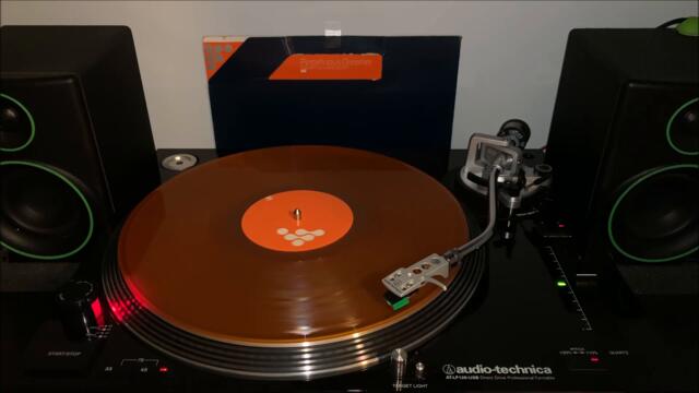 Armin van Buuren pres. Perpetuous Dreamer - Future Funland (Astura Remix) (2004)