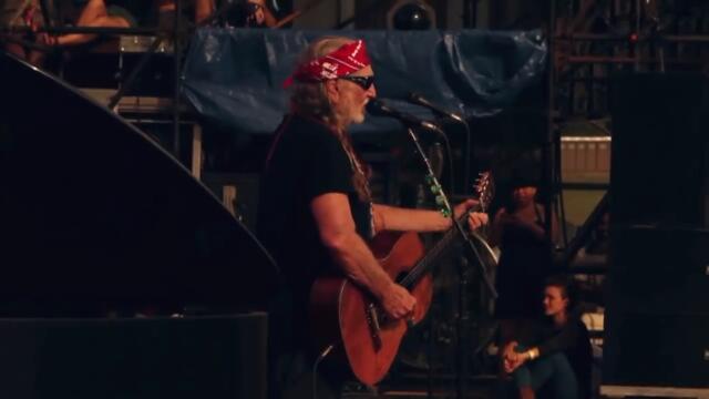 Willie Nelson - Roll Me Up and Smoke Me When I Die (Live Version)