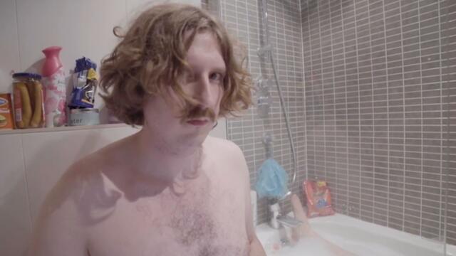 Getdown Services - Cream Of The Crop (Live From The Bathroom)