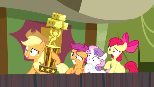 Applejack - What the hay_!