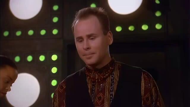 Babylon 5 - S03E19 - Grey 17 Is Missing 1/2