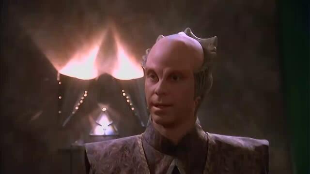 Babylon 5 - S03E19 - Grey 17 Is Missing 2/2