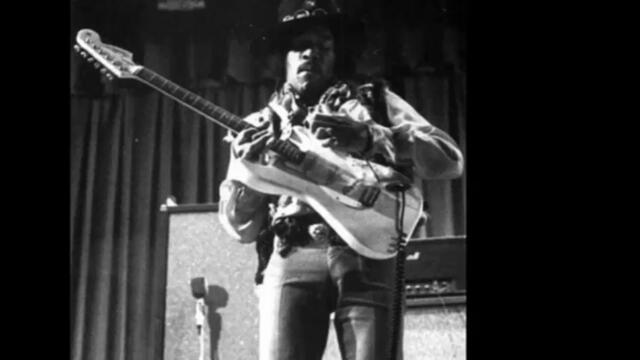 Jimi Hendrix - Earth Vs Space & Gypsy Eyes & Red House & Machine Gun - Live audio