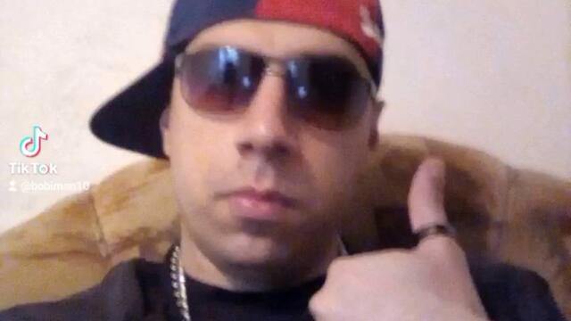 VID_40340302_145551_778