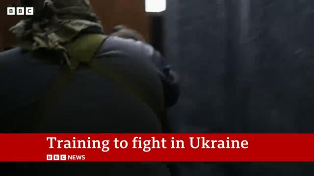 British soldier returns to Ukraine after life-changing injury - BBC News