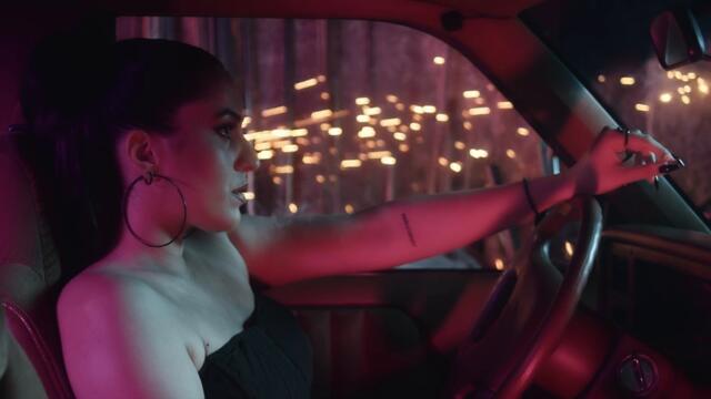 Κατερίνα Λαζαρίδου - Θέλω Να Ξέρω - Official Music Video
