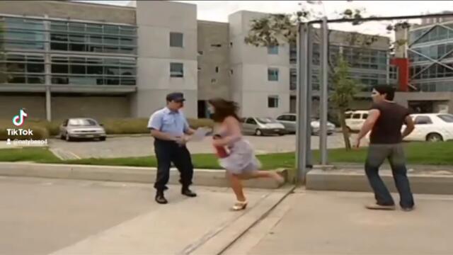 Илда ядосана на шефа на фабриката се съблича заради моделите й SSNHP TikTok