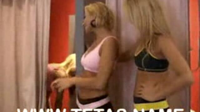 3 Лесбиики Се Целуват Яко - Vbox7[via torchbrowser.com]