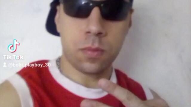 2023-09-28-123318997