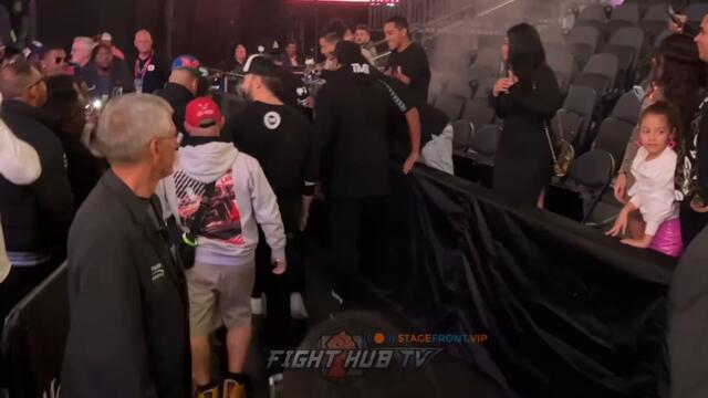 Floyd Mayweather leaves Shakur Stevenson fight before is his announced winner vs De Los Santos!