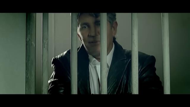 Akon - Smack That (Official Music Video) ft. Eminem