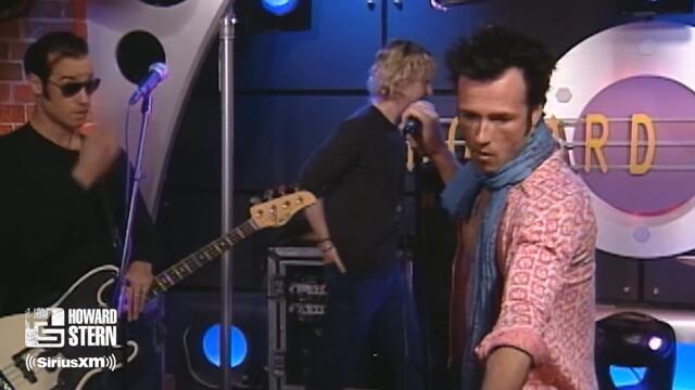 Stone Temple Pilots “Interstate Love Song” on the Howard Stern Show (2000)