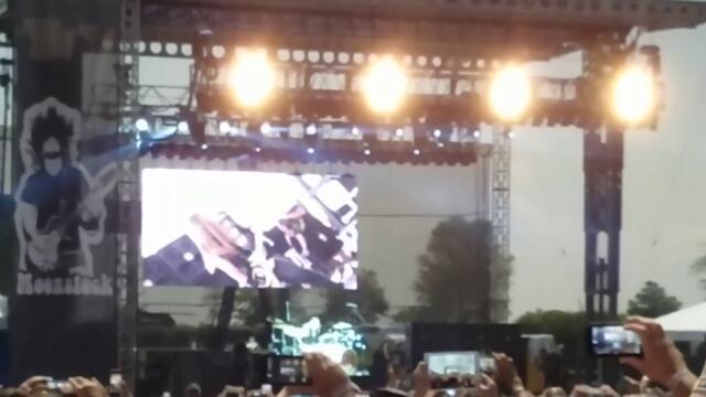 OZZY OSBOURNE  - "Bark At The Moon" During Solar Eclipse 2017 (Live Video)