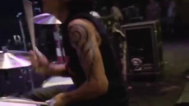 Rage Against the Machine - Killing In The Name Of - 7/24/1999 - Woodstock 99 East Stage (Official)