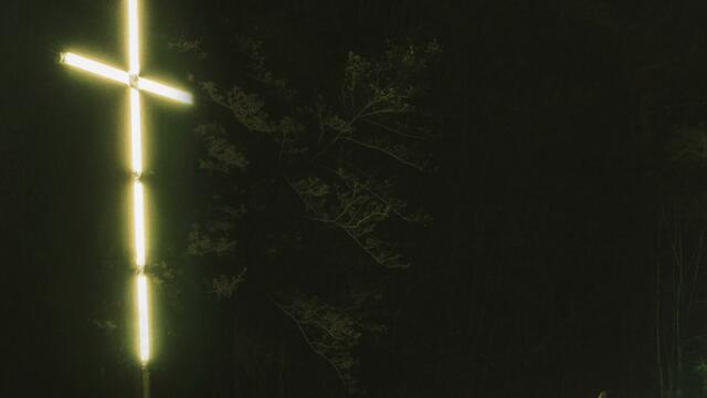 Suffocate (feat. Poppy)