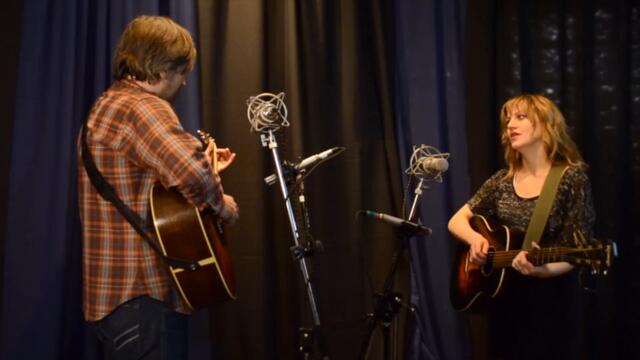 Folk Alley Sessions: Anaïs Mitchell & Jefferson Hamer - "Tam Lin (Child 39)"