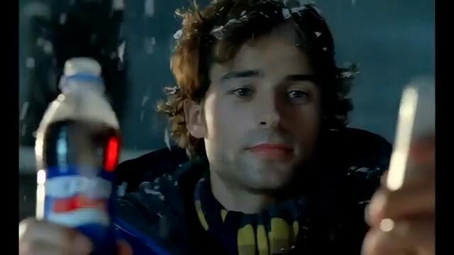 [fhd]_pepsi_commercial_-_christina_aguilera_-_here_to_stay_(2006)-360p (360p)