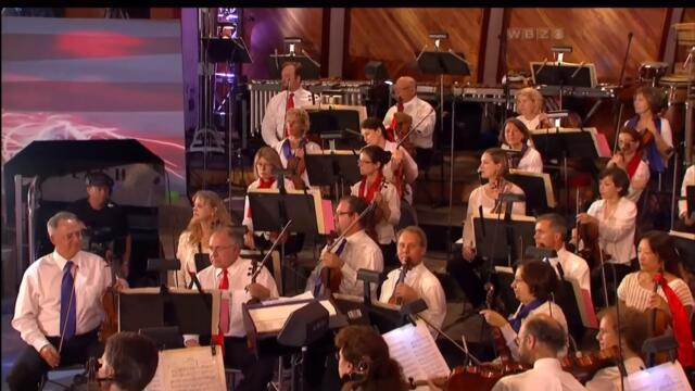 1812 Overture w/ LIVE CANNON BLASTS, dedicated to Arthur Fiedler of the Boston Pops