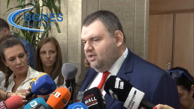 Делян Пеевски: Никой не може да извади нищо за Пеевски. Нищо!