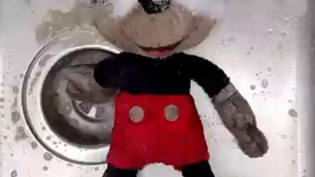 I found MICKEY MOUSE and cleaned it😧🧼