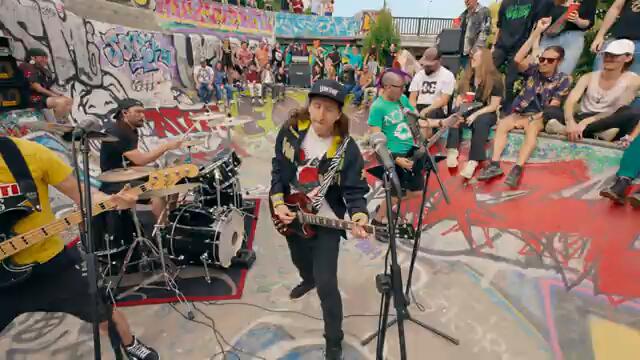 Ultra Vomit - DOIGTS DE METAL (Clip Officiel)