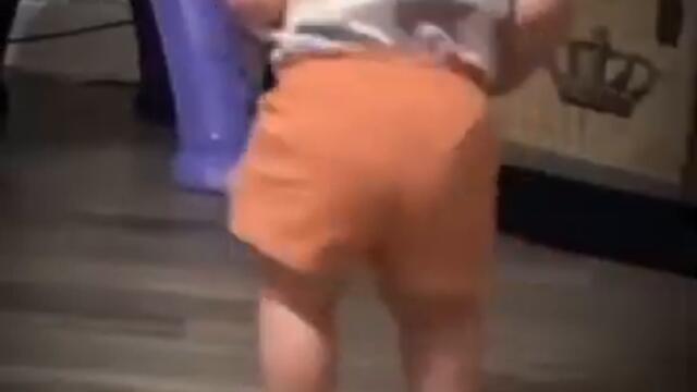 Baby's Hilarious Dance Moves Go Viral