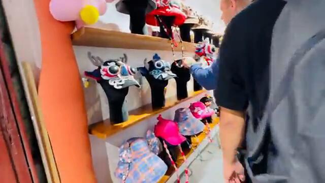 Курица без мяса или ЖАРЕНАЯ КРЫСА, что только не встретишь в этом праздничном городе…