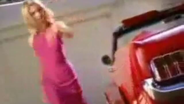 sarah_michelle_gellar_-_maybelline_(nail-varnish) (240p)