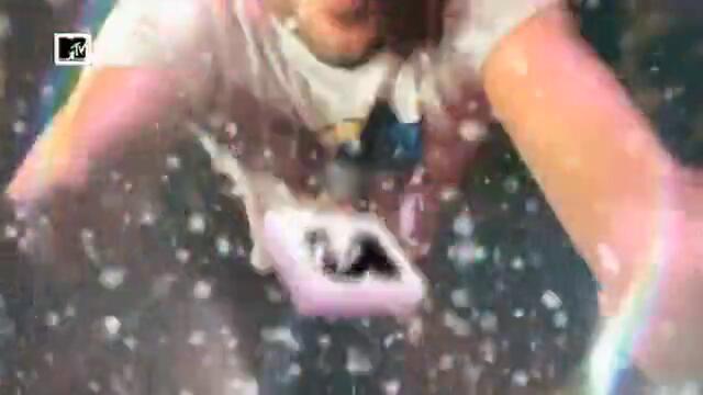 mtv_czech_republic_-_christmas_idents_2010 (360p)