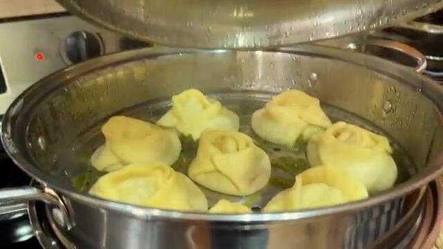 Манты. Идеальное тесто на манты. Рецепт домашних мант - очень тонкое тесто и самая сочная начинка!!!