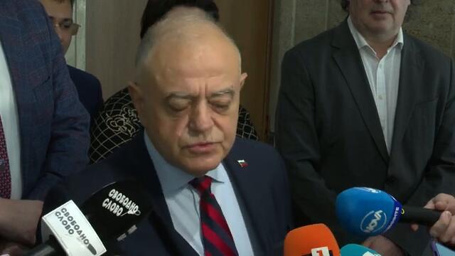 Атанасов: Ритнахме вратата на Борисов, защото не искахме да му целуваме ръката