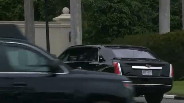 Raw video: President Trump's motorcade arrives at Trump International Golf Club