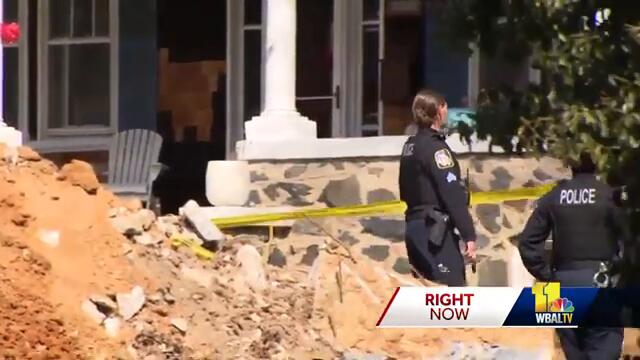 2 construction workers trapped in trench