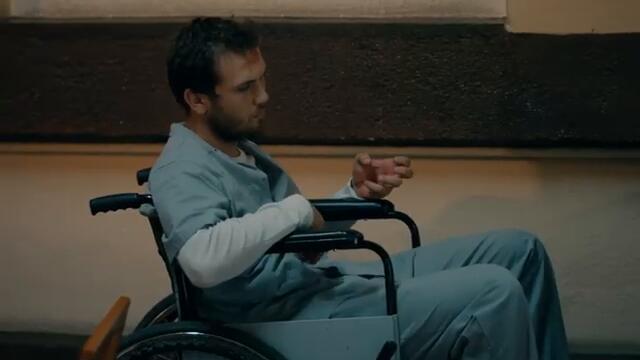 Yamaç, Akıl Hastanesindeki Arkadaşlarına Şarkı Söyledi - Çukur 3. Sezon 1. Bölüm