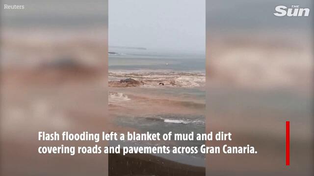 Flash floods ravage Spain, turning roads to rivers & washing cars away