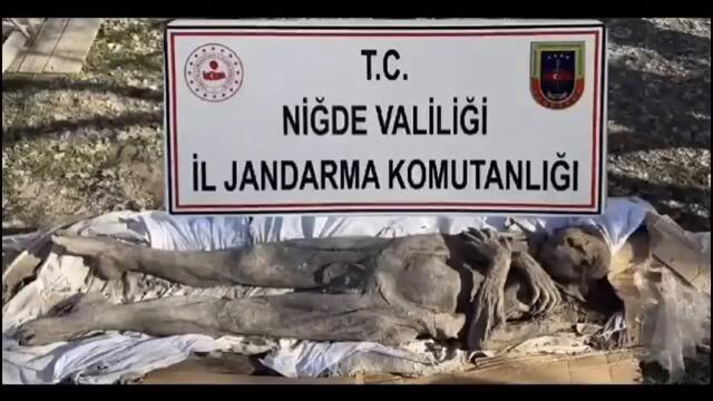 6 Arrested for Allegedly Smuggling Mummified Body