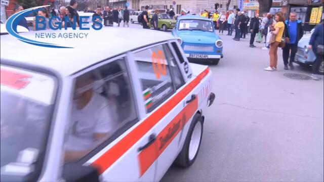 Парад на трабанти във Велико Търново