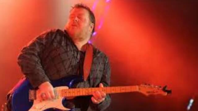 Danny Bryant - Tell Me - Live Audio