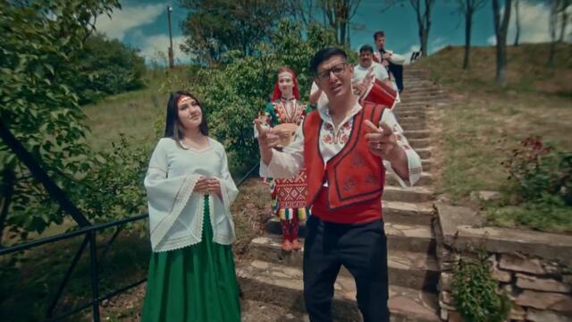 Александър Александров и Габриела Галориева - Да Живеем в Едно _ OFFICIAL 4K MUSIC CLIP _