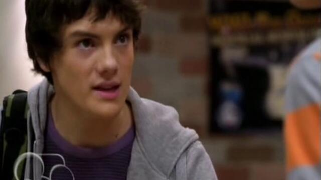 My Babysitters a Vampire(Филма+с1 & с2 БГ Аудио в описаниeто) rekama