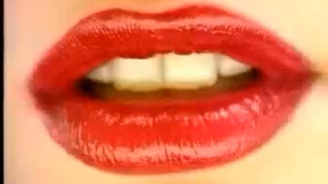 Milla Jovovich - L'Oreal Rouge Pulp