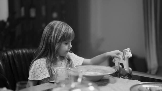 SLAĐANA MANDIĆ - NEDJELJOM (OFFICIAL VIDEO)